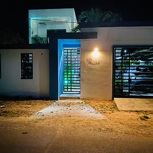 Almendrita I Guest house